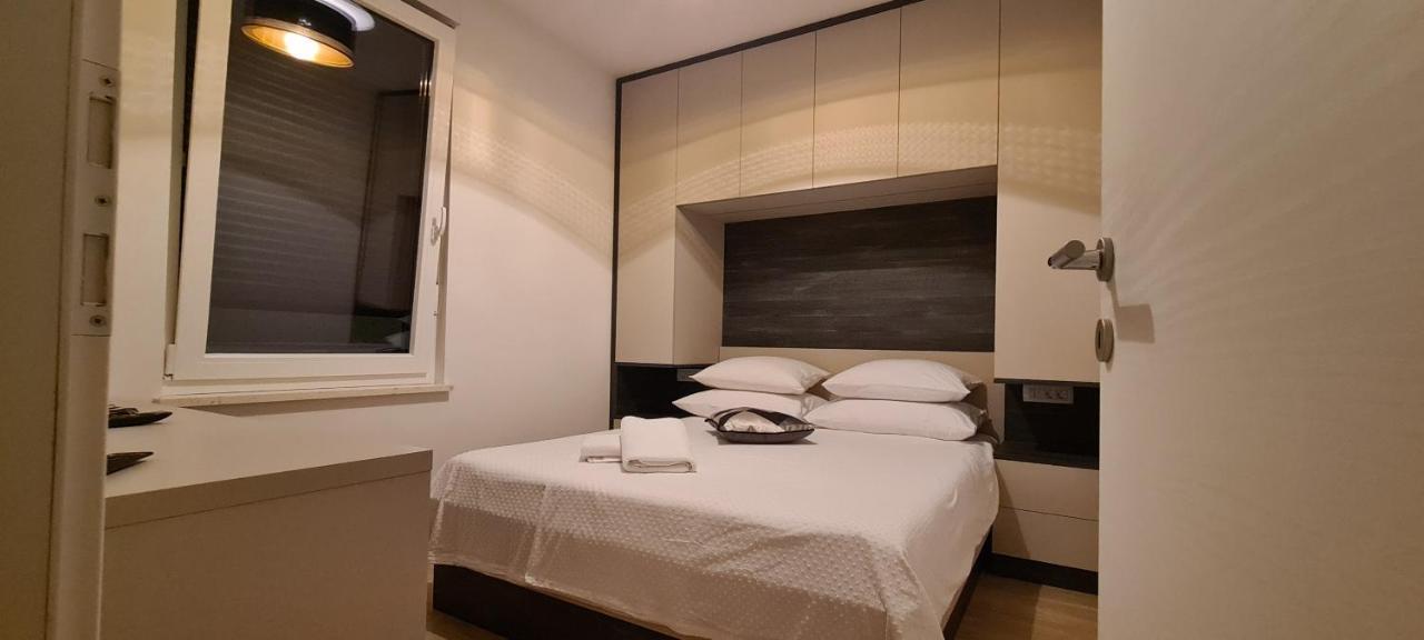 Penthouse Apartman Marcelina In Трогир Экстерьер фото